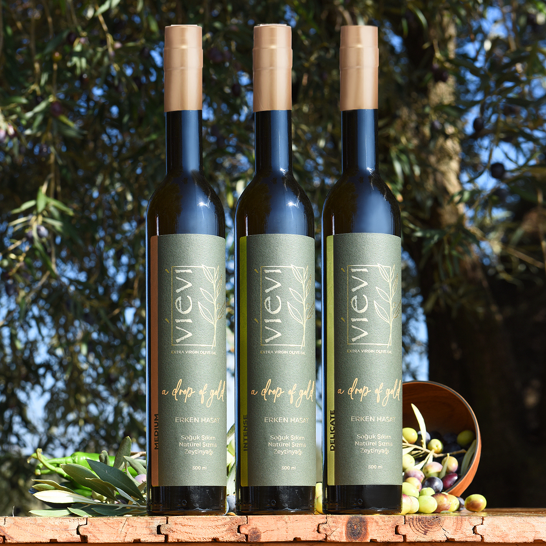 2025-2026 sezonu Vievi Erken Hasat Lezzet Üçlüsü- Soğuk Sıkım Natürel Sızma Zeytinyağı 500 ml (3lü)